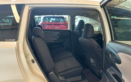 Toyota Wish II, 2011 год, 1 379 000 рублей, 19 фотография