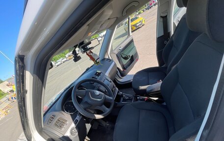Skoda Yeti I рестайлинг, 2013 год, 1 150 000 рублей, 18 фотография