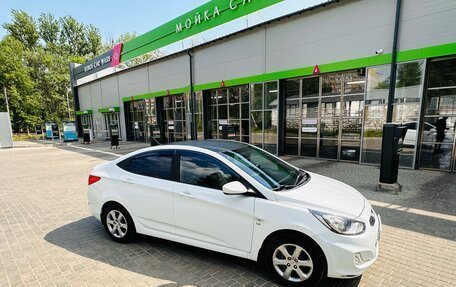 Hyundai Solaris II рестайлинг, 2012 год, 860 000 рублей, 3 фотография