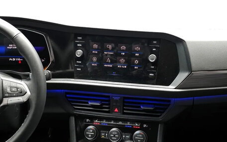 Volkswagen Jetta VII, 2022 год, 1 560 000 рублей, 11 фотография