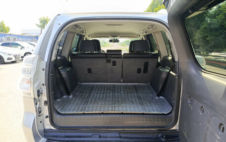 Toyota Land Cruiser Prado 150 рестайлинг 2, 2011 год, 2 950 000 рублей, 12 фотография