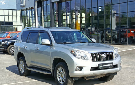 Toyota Land Cruiser Prado 150 рестайлинг 2, 2011 год, 2 950 000 рублей, 3 фотография