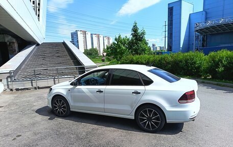 Volkswagen Polo VI (EU Market), 2019 год, 1 300 000 рублей, 3 фотография