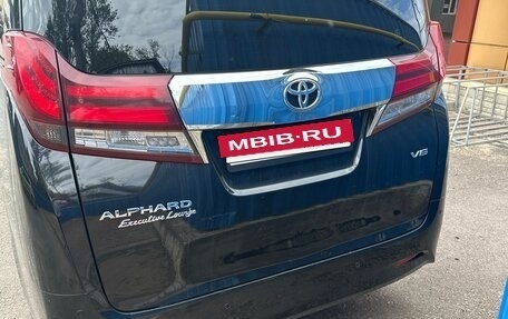 Toyota Alphard III, 2017 год, 3 600 000 рублей, 9 фотография
