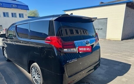 Toyota Alphard III, 2017 год, 3 600 000 рублей, 7 фотография