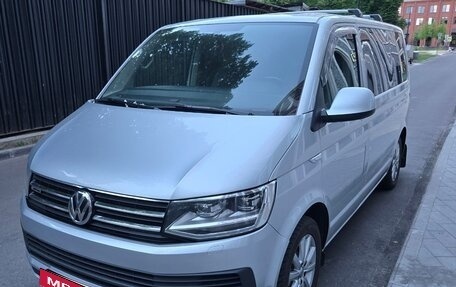 Volkswagen Multivan T6 рестайлинг, 2015 год, 3 149 000 рублей, 2 фотография