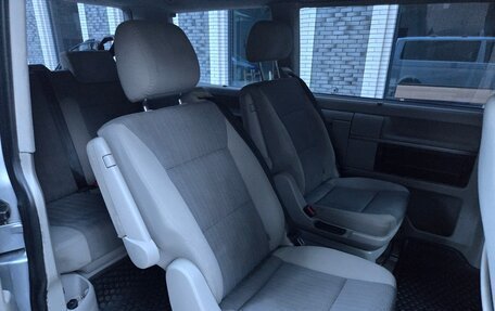Volkswagen Multivan T6 рестайлинг, 2015 год, 3 149 000 рублей, 7 фотография