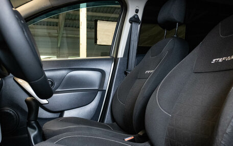 Renault Sandero II рестайлинг, 2015 год, 899 000 рублей, 9 фотография