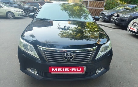 Toyota Camry, 2013 год, 1 395 000 рублей, 2 фотография