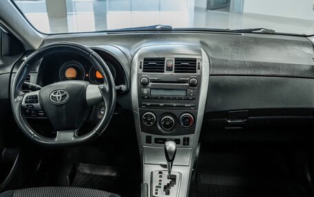 Toyota Corolla, 2011 год, 890 000 рублей, 10 фотография