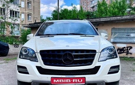 Mercedes-Benz M-Класс, 2011 год, 1 420 000 рублей, 1 фотография