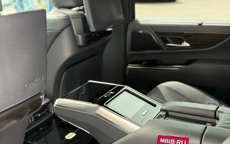 Lexus LX, 2022 год, 17 000 000 рублей, 12 фотография