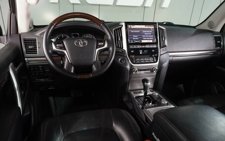 Toyota Land Cruiser 200, 2019 год, 7 899 000 рублей, 6 фотография