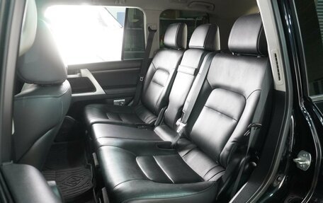 Toyota Land Cruiser 200, 2019 год, 7 899 000 рублей, 9 фотография