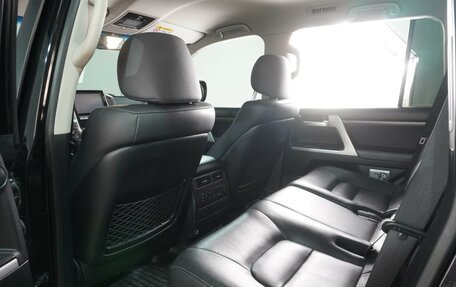 Toyota Land Cruiser 200, 2019 год, 7 899 000 рублей, 11 фотография