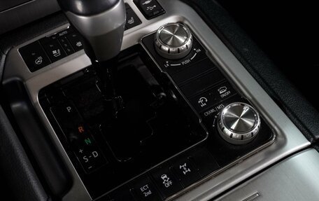 Toyota Land Cruiser 200, 2019 год, 7 899 000 рублей, 26 фотография