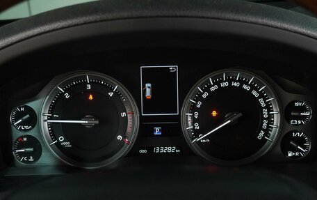 Toyota Land Cruiser 200, 2019 год, 7 899 000 рублей, 30 фотография