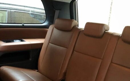 Toyota Sequoia II рестайлинг, 2011 год, 3 800 000 рублей, 17 фотография