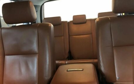 Toyota Sequoia II рестайлинг, 2011 год, 3 800 000 рублей, 16 фотография