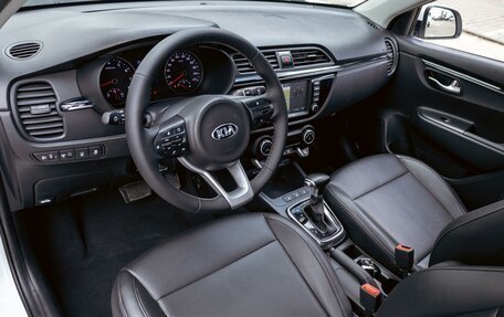 KIA Rio IV, 2018 год, 1 195 000 рублей, 13 фотография