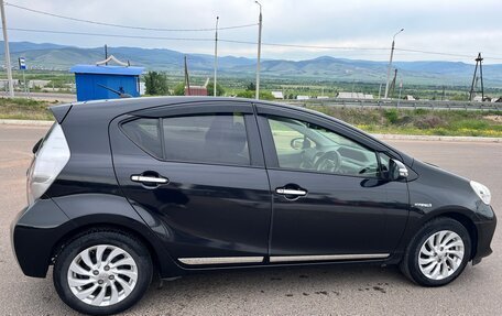 Toyota Aqua I, 2014 год, 860 000 рублей, 2 фотография