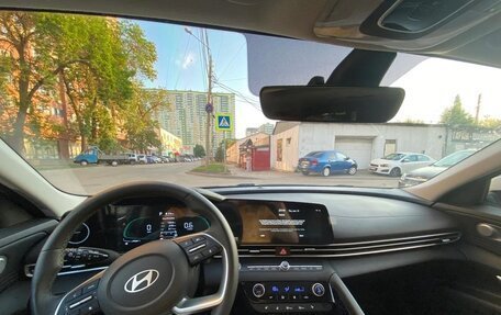 Hyundai Elantra, 2023 год, 1 590 000 рублей, 7 фотография