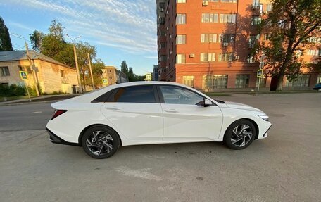 Hyundai Elantra, 2023 год, 1 590 000 рублей, 4 фотография