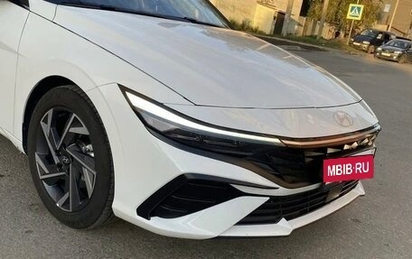 Hyundai Elantra, 2023 год, 1 590 000 рублей, 3 фотография