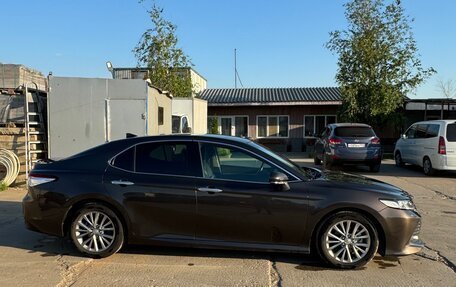 Toyota Camry, 2018 год, 2 650 000 рублей, 9 фотография