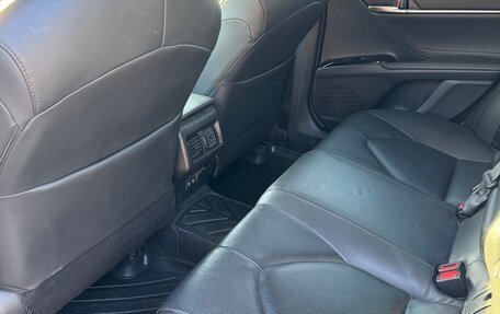 Toyota Camry, 2018 год, 2 650 000 рублей, 2 фотография