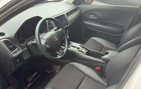 Honda Vezel, 2022 год, 1 225 000 рублей, 7 фотография