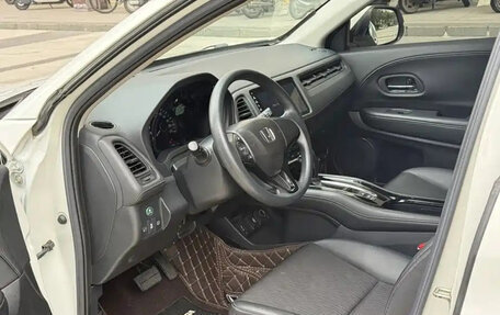 Honda Vezel, 2022 год, 1 225 000 рублей, 8 фотография