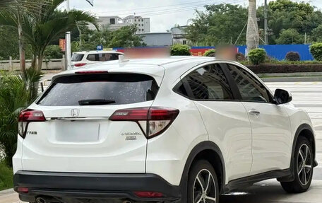 Honda Vezel, 2022 год, 1 225 000 рублей, 4 фотография