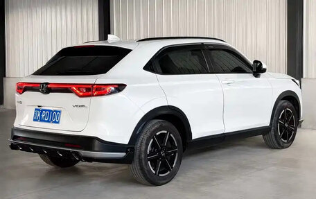 Honda Vezel, 2023 год, 1 570 000 рублей, 4 фотография