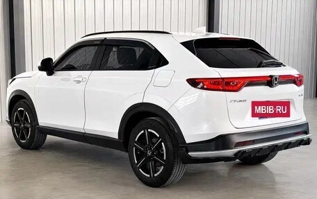 Honda Vezel, 2023 год, 1 570 000 рублей, 6 фотография