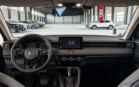 Honda Vezel, 2023 год, 1 570 000 рублей, 8 фотография