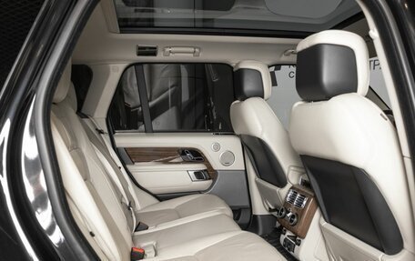 Land Rover Range Rover IV рестайлинг, 2018 год, 7 500 000 рублей, 8 фотография