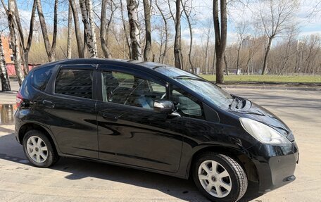 Honda Fit III, 2010 год, 650 000 рублей, 2 фотография