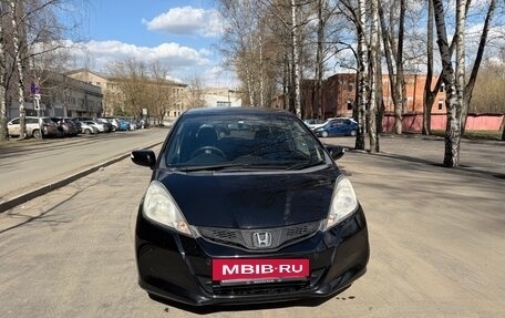 Honda Fit III, 2010 год, 650 000 рублей, 3 фотография