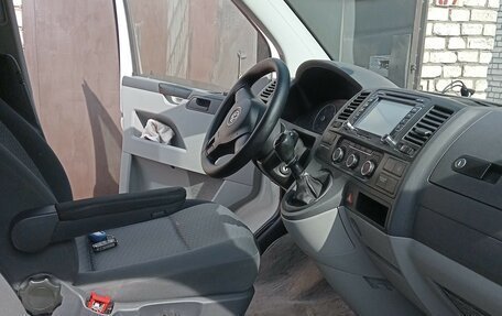 Volkswagen Caravelle T5, 2011 год, 1 500 000 рублей, 7 фотография