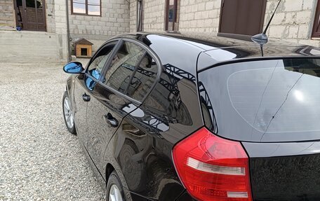 BMW 1 серия, 2011 год, 870 000 рублей, 16 фотография