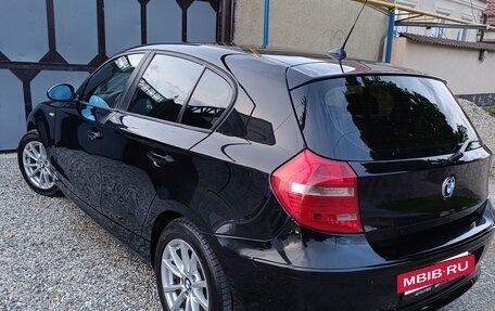 BMW 1 серия, 2011 год, 870 000 рублей, 7 фотография