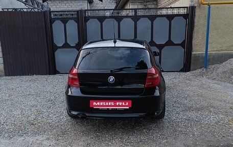 BMW 1 серия, 2011 год, 870 000 рублей, 2 фотография