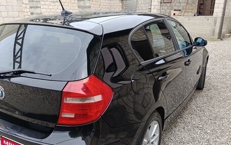 BMW 1 серия, 2011 год, 870 000 рублей, 15 фотография