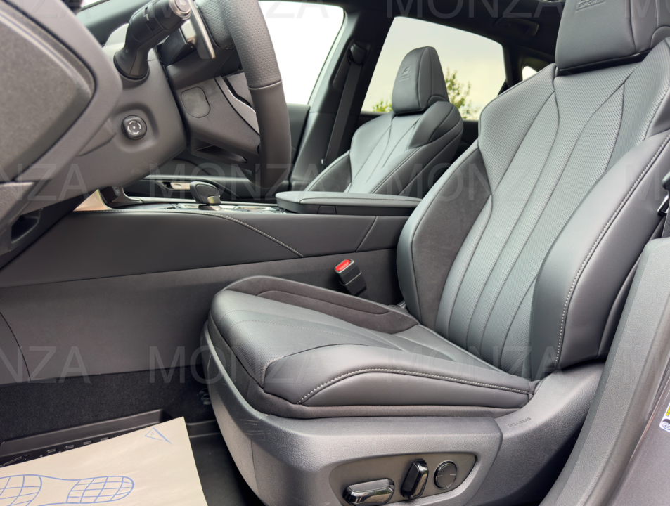 Lexus RX IV рестайлинг, 2026 год, 12 650 000 рублей, 22 фотография