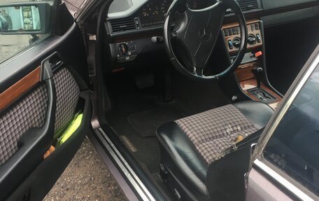 Mercedes-Benz E-Класс, 1994 год, 440 000 рублей, 19 фотография
