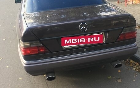 Mercedes-Benz E-Класс, 1994 год, 440 000 рублей, 36 фотография