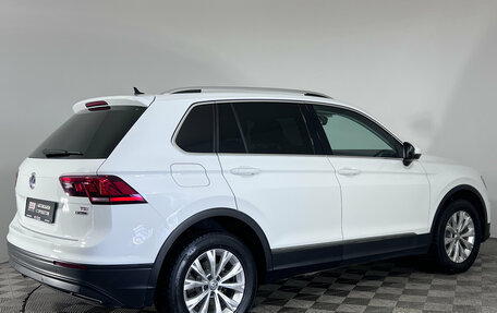 Volkswagen Tiguan II, 2017 год, 2 699 000 рублей, 18 фотография