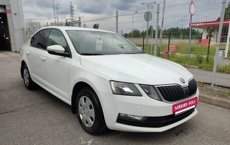 Skoda Octavia, 2018 год, 1 349 000 рублей, 3 фотография