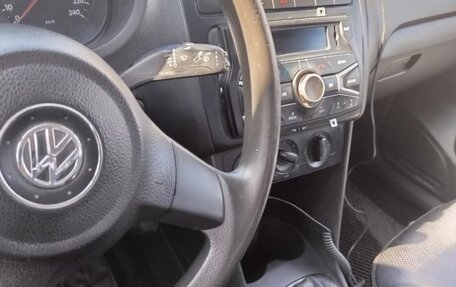 Volkswagen Polo VI (EU Market), 2011 год, 520 000 рублей, 2 фотография